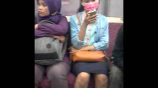 Ngintip Rok Kereta Mantap