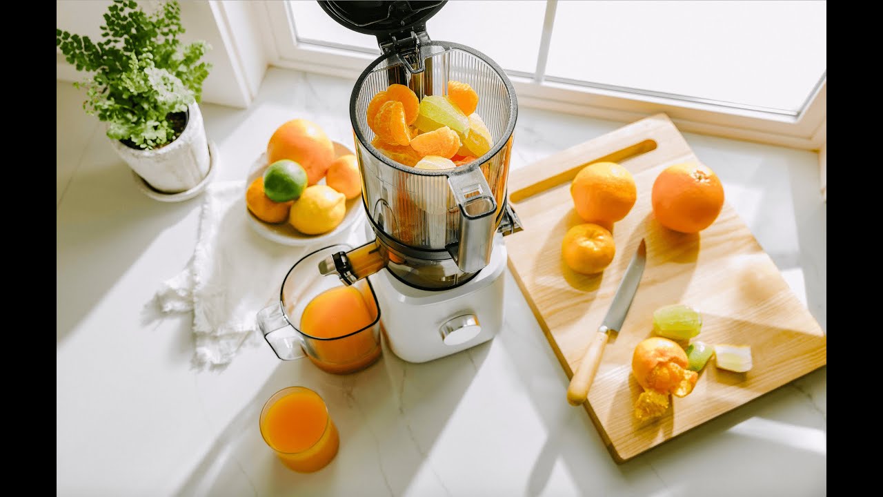 Making My Liquid Sunshine Juice Recipe in the Nama J2 Juicer with Juicing  Tips - YouTube