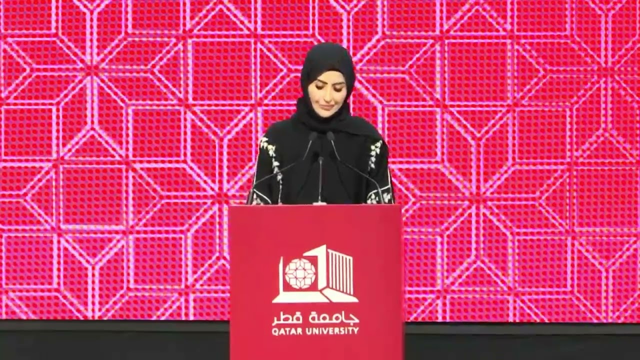 كلمة السيدة إيمان العامري، مدير معهد الجزيرة للإعلام، ضيف شرف ⁧‫#حفل_تخريج_جامعة_قطر_2026‬⁩