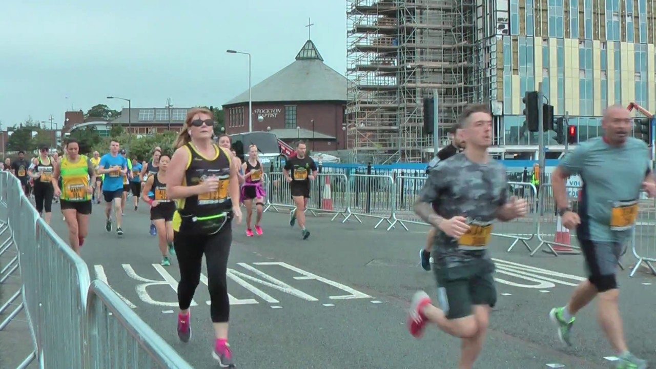 Great Tees 10k 2018  - Orange Wave Start