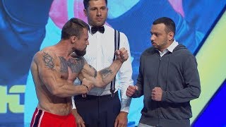 КВН Город Пятигорск - Пятигорская семья на боях без правил КВН Город Пятигорск - Пятигорская семья на боях без правил