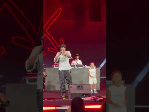 ويجز وطفل صغير عسل اوي بيقولو ما يقولو