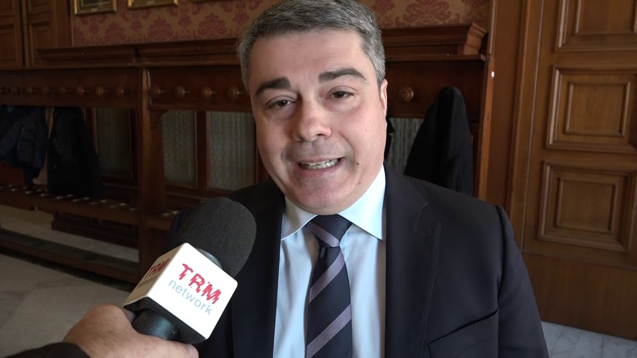 Bari, il Comune premia il cardiologo Vito Giovanni Ruggieri - YouTube