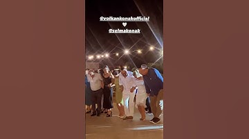 Thumbnail of Volkan Konak, 25 yıl sonra düğün yaptığı Selma Konak'la böyle horon tepti...  #magazin #volkankonak
