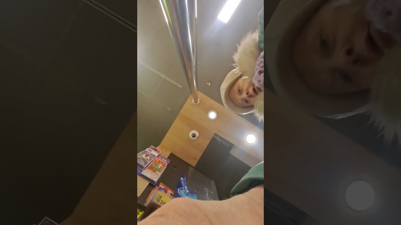 Проверять сдачу надо не отходя от кассы бди 👋 покупатель не спеши и никого не слушай кемерово 