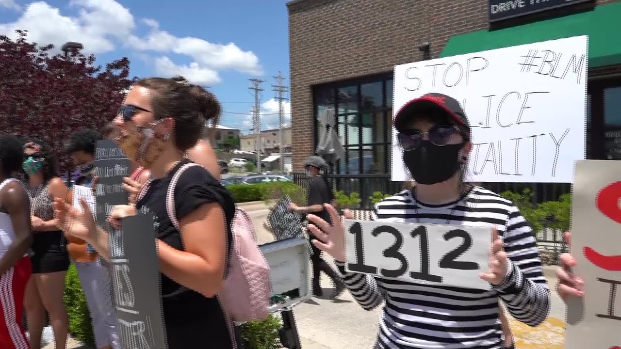 VIDEO: Branson community gathers for peaceful protest