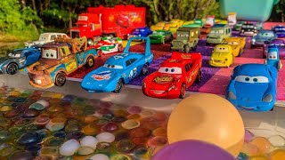 Looking for Disney Pixar Cars On the Rocky Road : Lightning McQueen, Mater, Dinoco McQueen, Mack