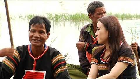 Thuyền độc mộc của người Mnông huyện Lăk