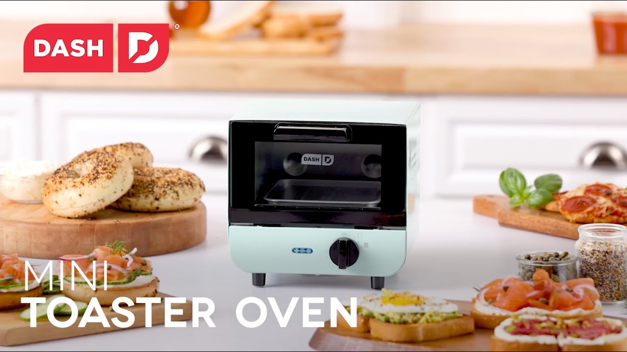 The Dash Mini Toaster Oven Proves That Everyone Needs an Office Toaster Oven