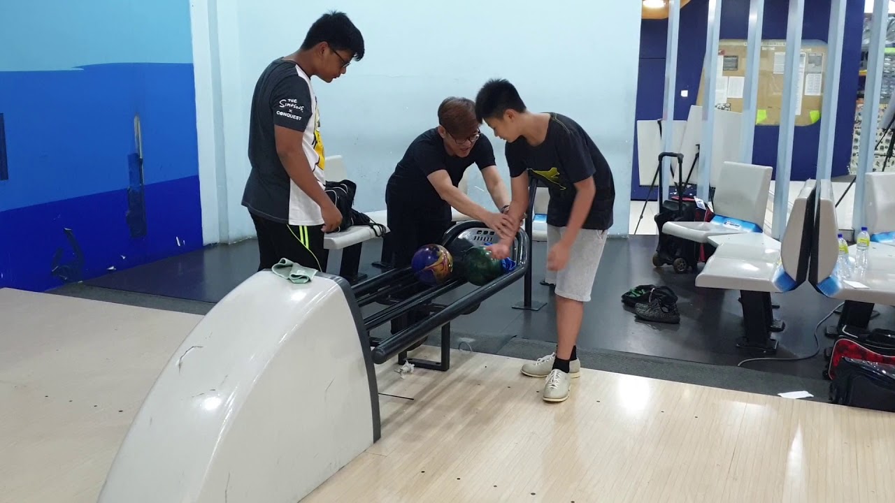 Ten pin Bowling # 0020 How To Bowl With A Youth Program?