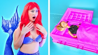 Can You Believe Someone Murdered Barbie? 😱*Giant Game of Clue With Wednesday*