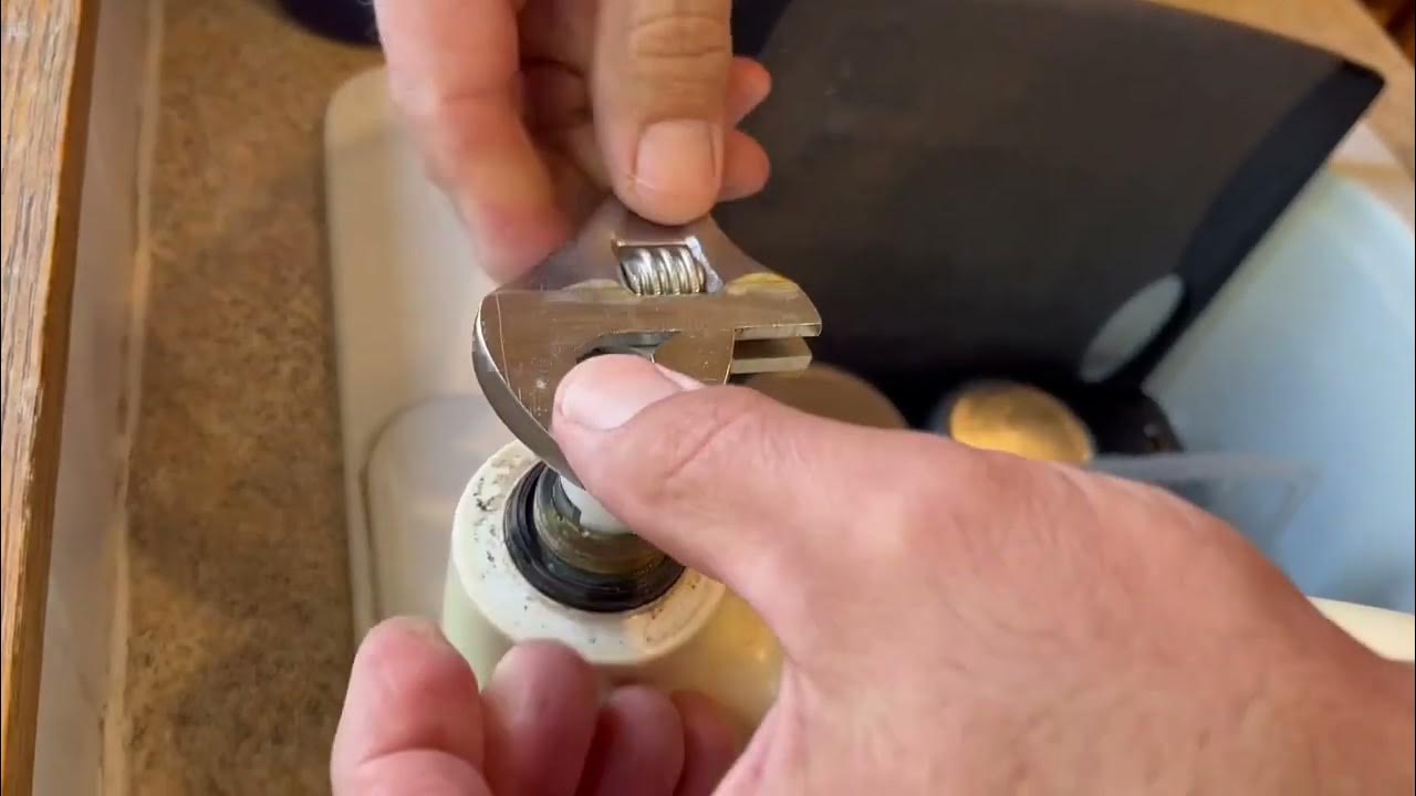 Changing cartridge on single handle Moen faucet YouTube