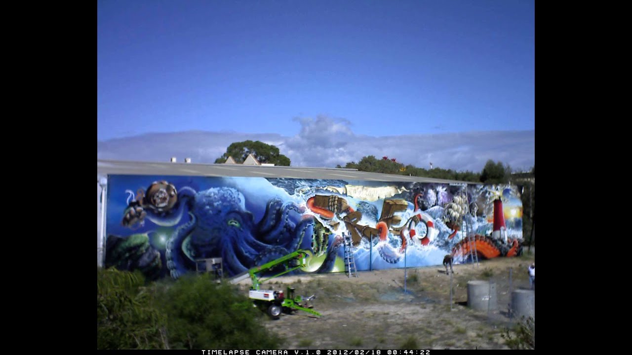 Timelapse of huge street spray art mural - Fremantle Australia