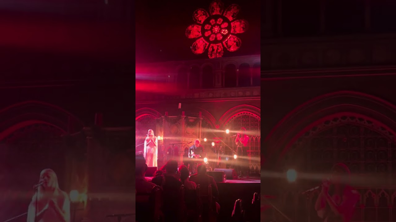 Aurora & dodie - Starvation - Warchild Fundraiser 💚  Union Chapel, London (December 2025)