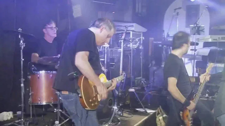 Best of You (Foo Fighters) Performed by Monkey Wre...
