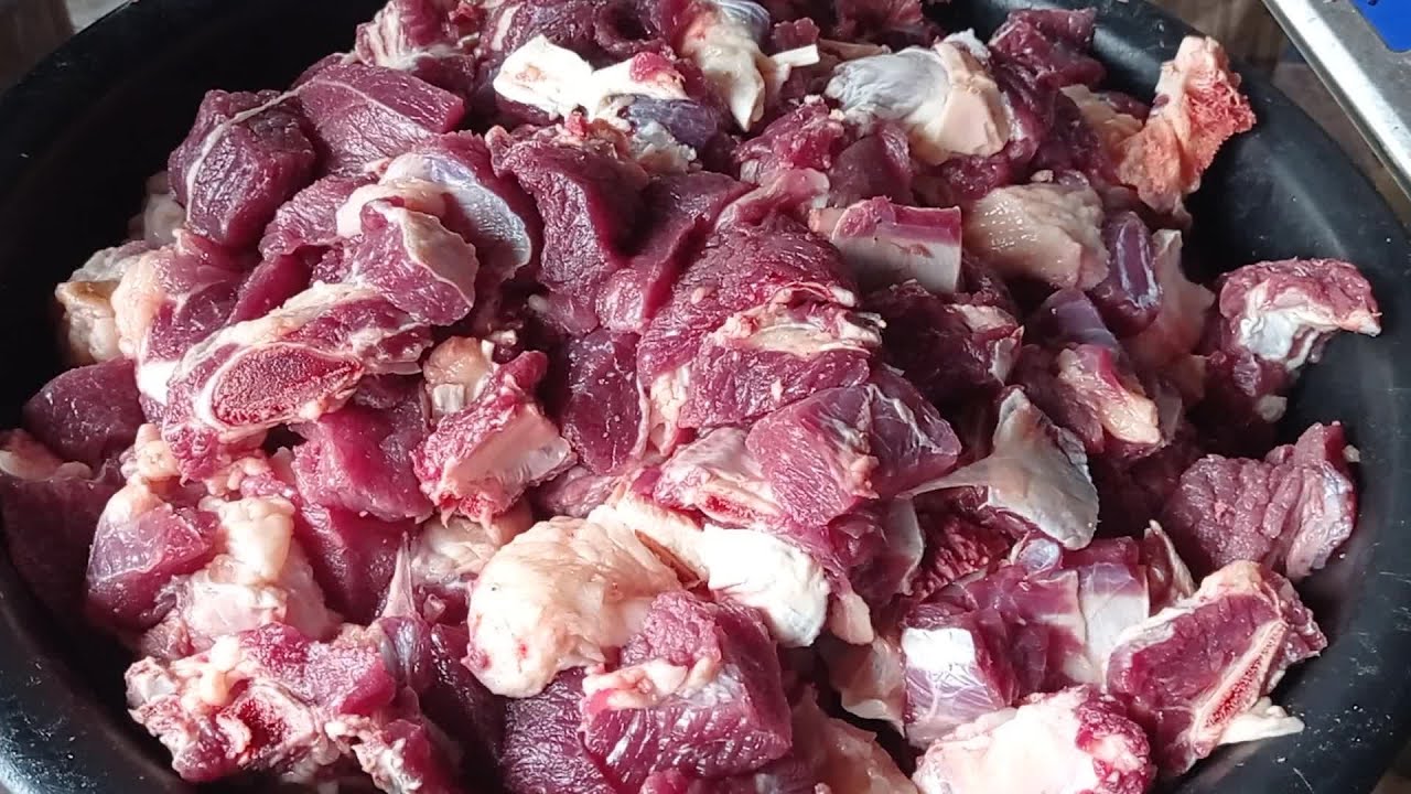 Butcher cuts of beef at roadside meat shop, Best meat cutter knife skills, Cow cutting in Bangladesh