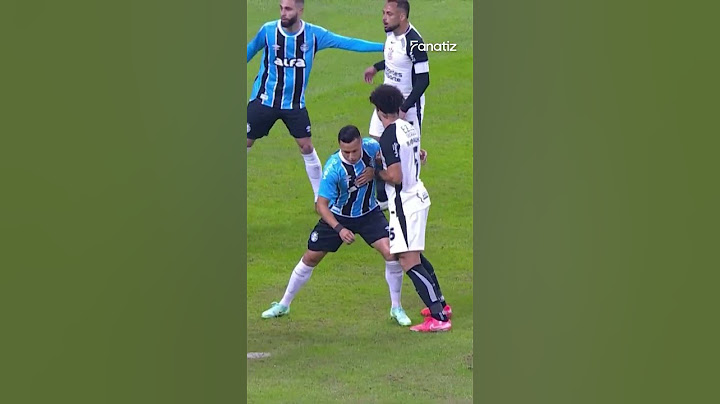 Talles Magno acerta a trave para o Corinthians contra o Grêmio
