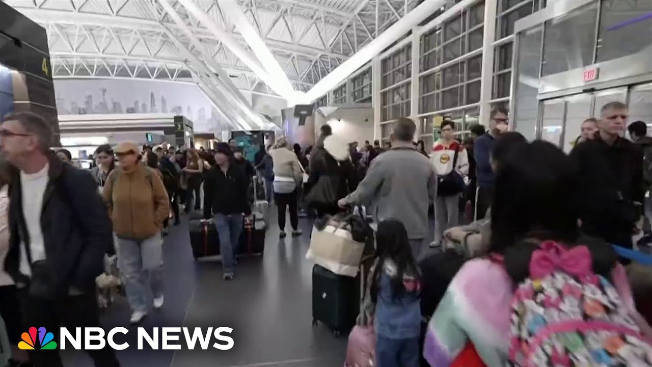 Airport chaos lingers as Congress fails to fund TSA