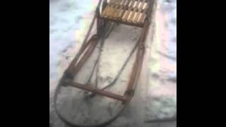 How to build your own Dog sled Building your own dog sled . How to steam bend your runners and bow.
