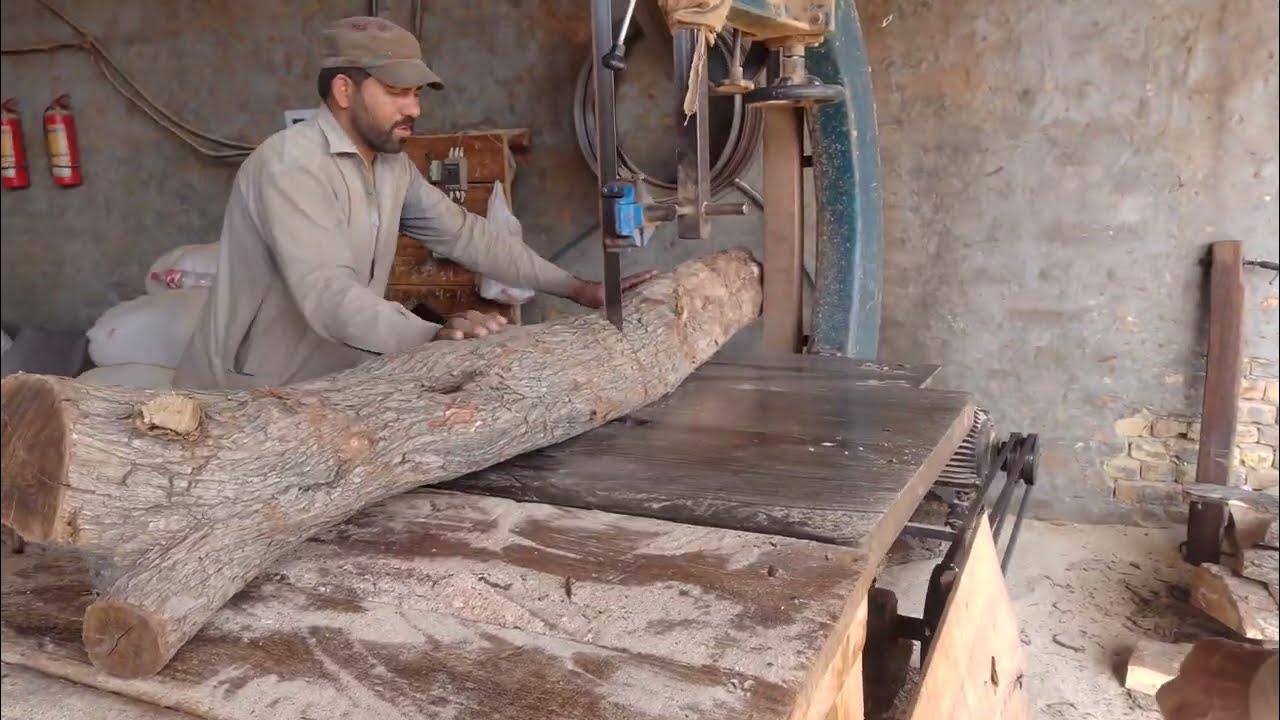 How to Cut Log on a Bandsaw Machine YouTube