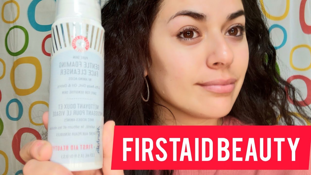 First Aid Beauty Pure Skin Gentle Foaming Face Cleanser Review and Try