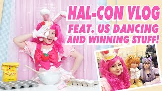 HAL-CON VLOG! ♡ COSPLAY CONTEST AND PIXIE IN A MAID CAFE!