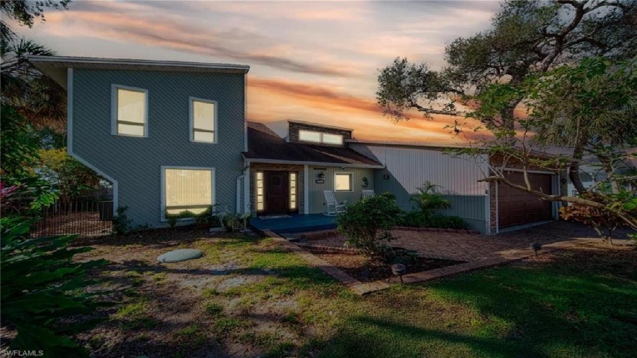 PORT CHARLOTTE | Florida Waterfront Homes for Sale | by Steven Chase | Gulf Access