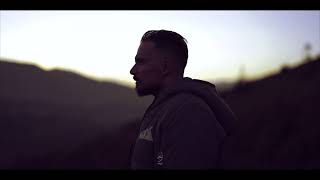 م جال   قفس سمعها