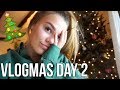 Vlogmas #2 | Decorating the tree