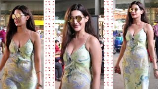 कछ दख कय Amayra Dastur Flaunts Her Huge Cleavage As She Spotted At Airport