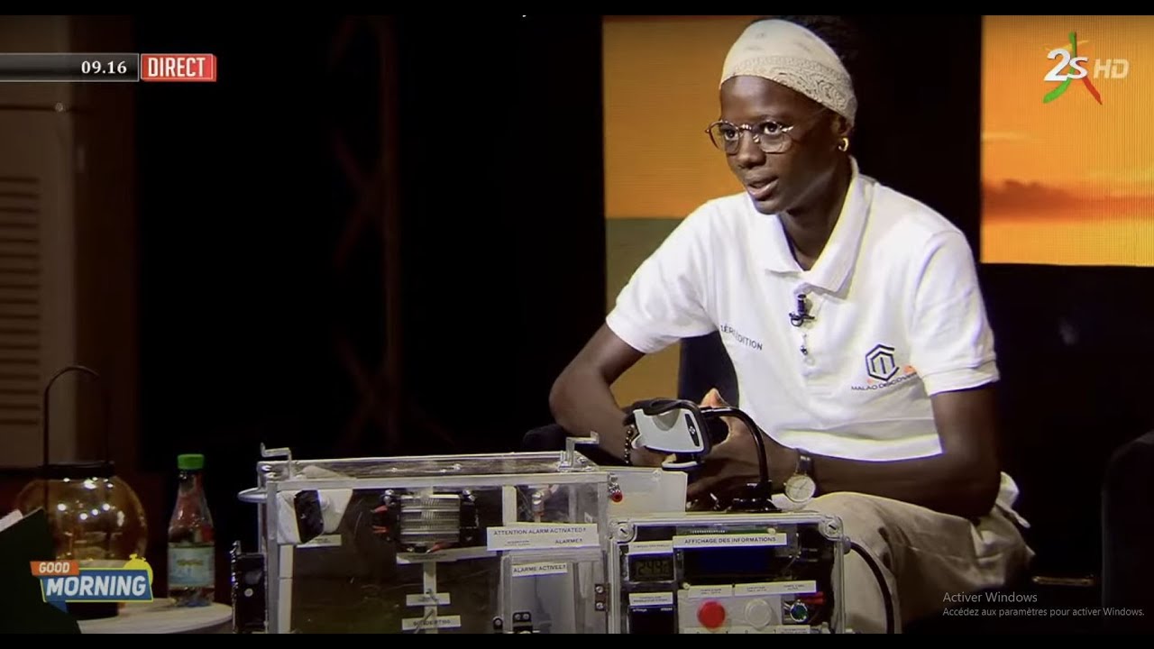 POULAILLER ECOLOGIQUE: DIEYNABA CREE UNE NOUVELLE FAÇON D'ELEVER ET DE RENDRE LES POULES HEUREUSES