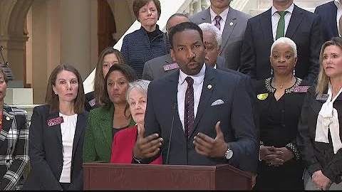 Atlanta mayor Andre Dickens delivers State of the ...