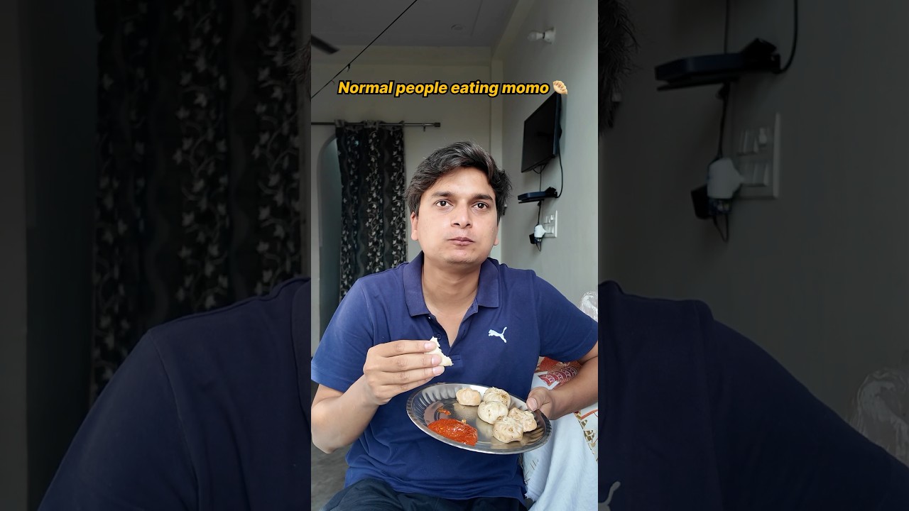 Normal people vs influencer eating momos 🥟 most viral comedy 😂 #shorts #ytshorts