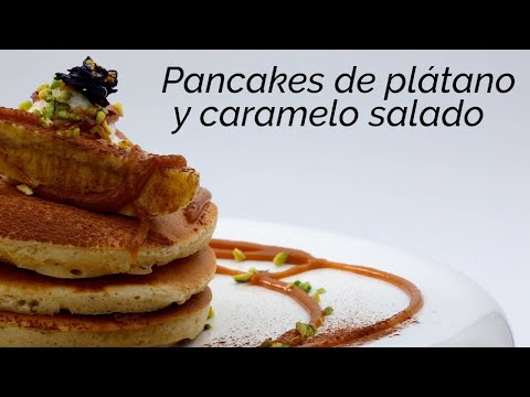 Pancakes de plátano y caramelo salado