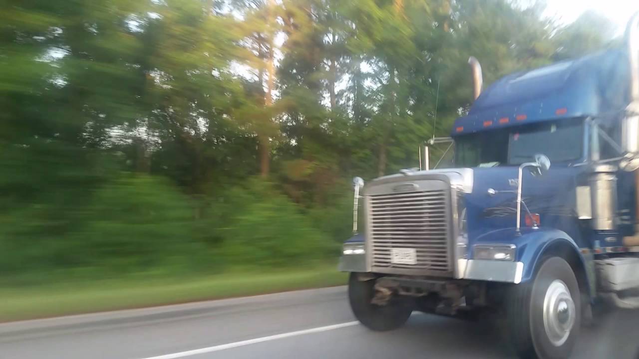 Freightliner Classic XL log truck