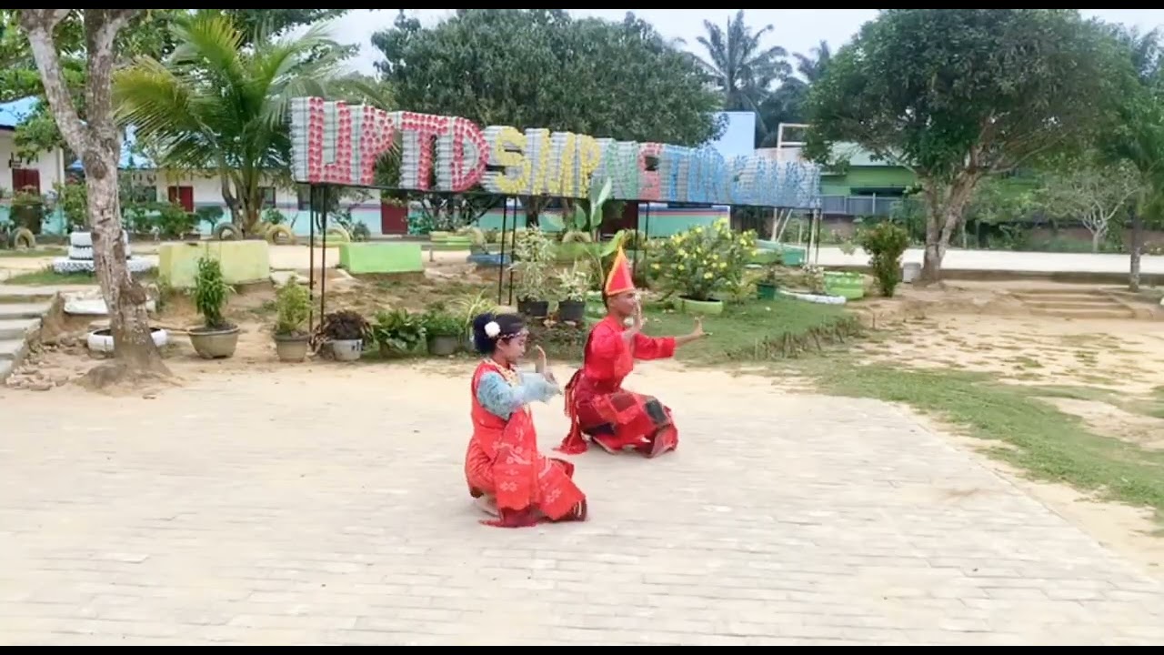 Tari nusantara medley . SANGGAR SMP N 6 TORGAMBA 