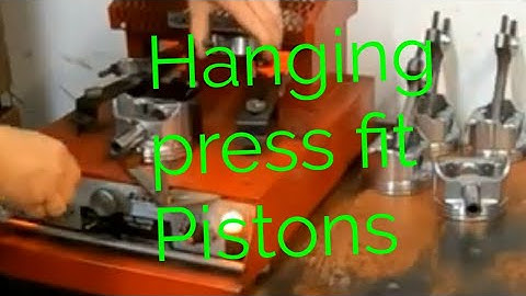 Installing pistons on connecting rods