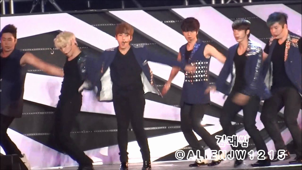 120818 SMTOWN LIVE WORLD TOURⅢ 슈퍼주니어 - Sexy, Free & Single