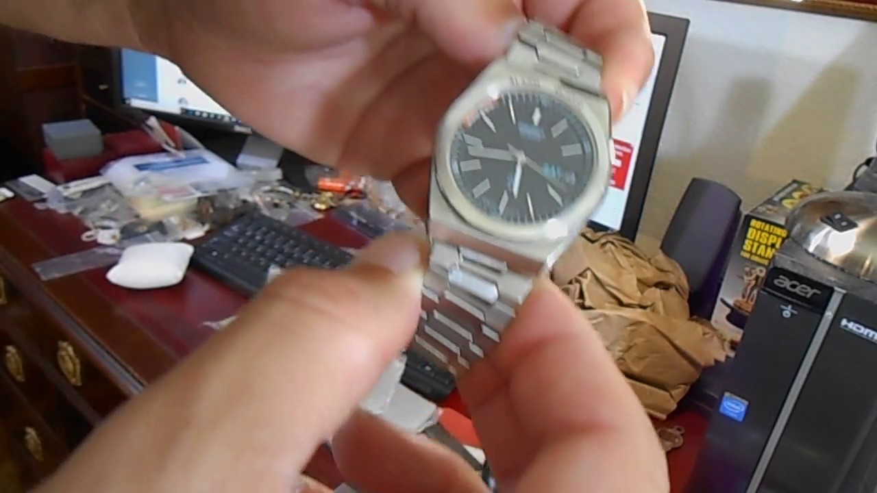 Vintage 1980 Seiko Alarm Quartz Water Resistant Mens Watch w/ 21mm St Steel Band! YouTube