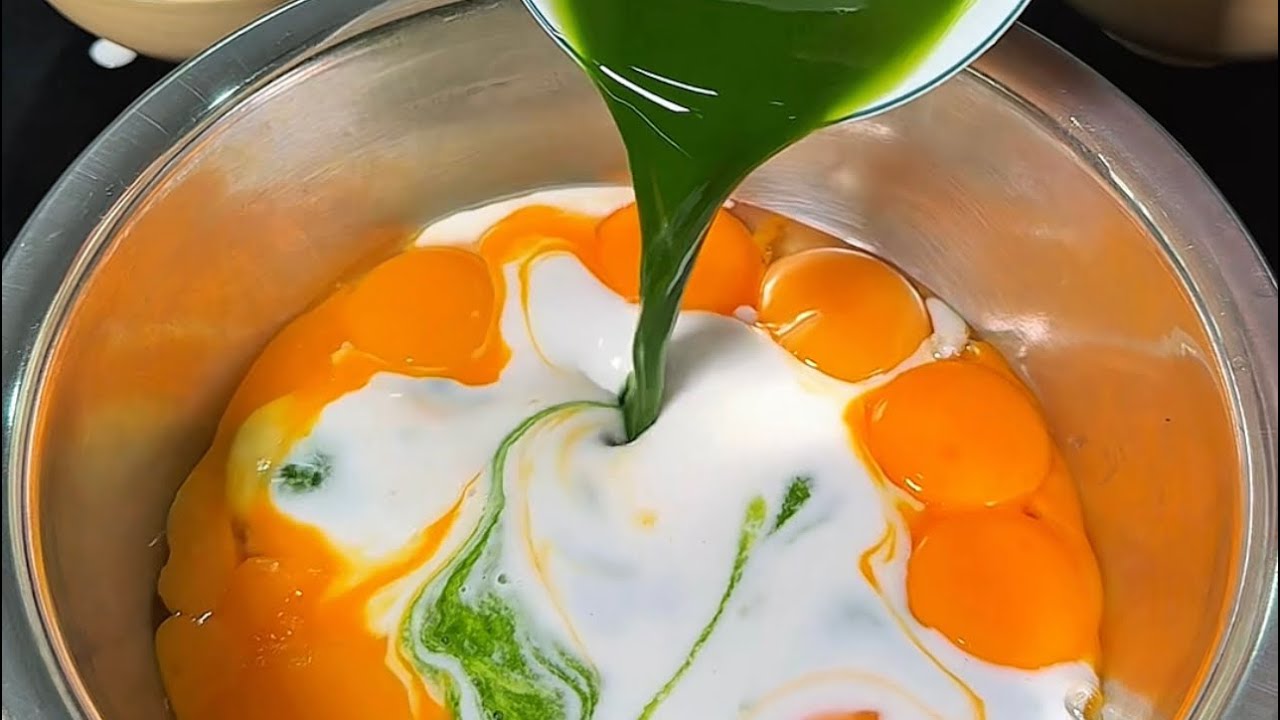 Cách làm bánh bông lan lá dứa