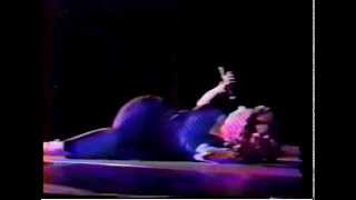Bette Midler -  Comic Relief -  Delta Dawn  - Experience The Divine -  1993