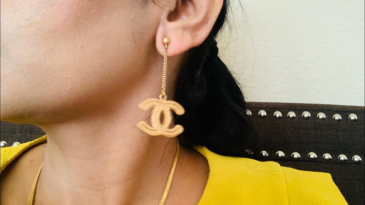 CHANEL Dangle Earrings Gold Clip-On 94P 88816