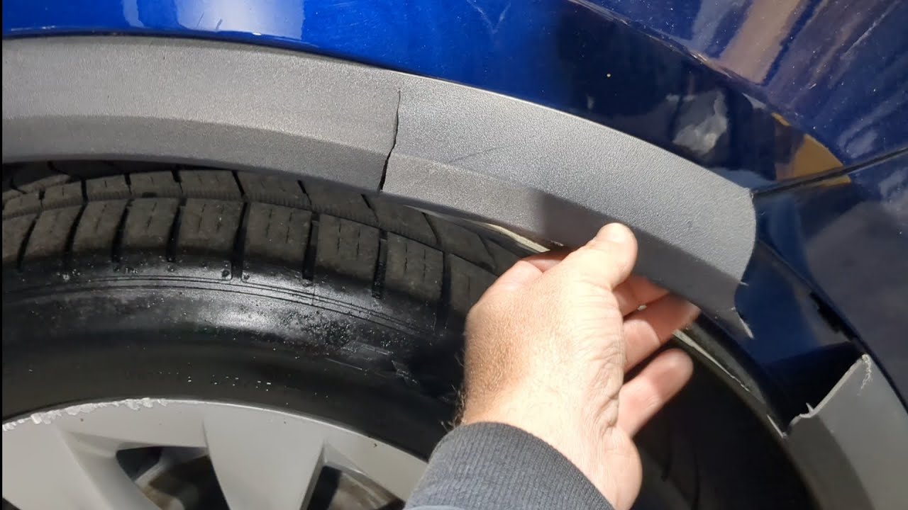 Замена накладок на крылья для Tesla Model X 2016 года.