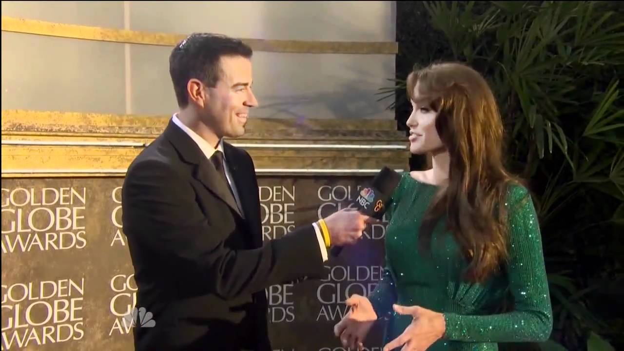 [01.16.11] - Golden Globe Awards - Interview sur tapis rouge - Beverly Hills