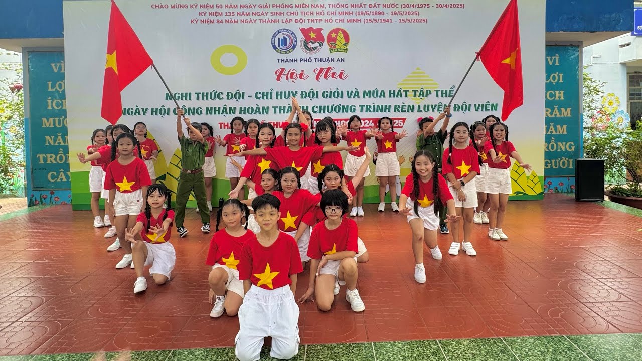 Trường Tiểu học Vĩnh Phú - Thi Nhảy Flasmob liên khúc Khát vọng tuổi trẻ -Việt Nam I Love