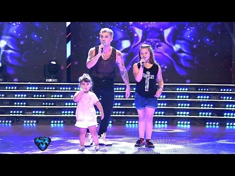 El Polaco cantó en vivo con sus hijas en Showmatch ♥