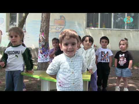 Занятие на свежем воздухе в детском саду НиноцминдыԲացօդյա ակտիվություն Նինոծմինդայի մանկապարտեզում