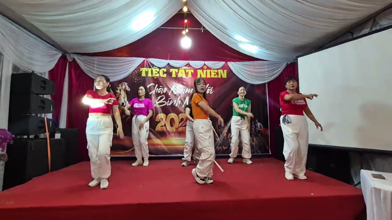 Chị em Chí hướng 2026