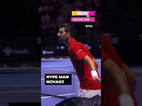 Djokovic Hypes Up Riyadh Crowd Like a Conductor! 🎻🔥