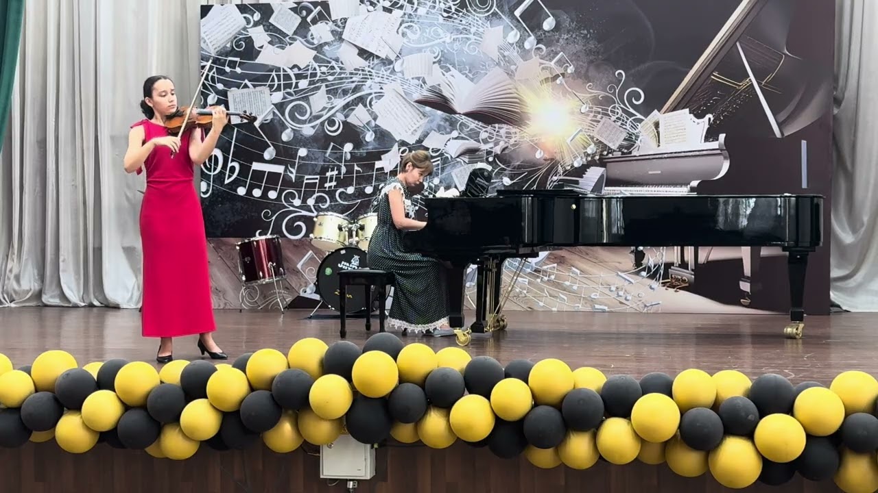 F.Mendelssohn - Violin Concerto (e-moll). Samira Akhadova